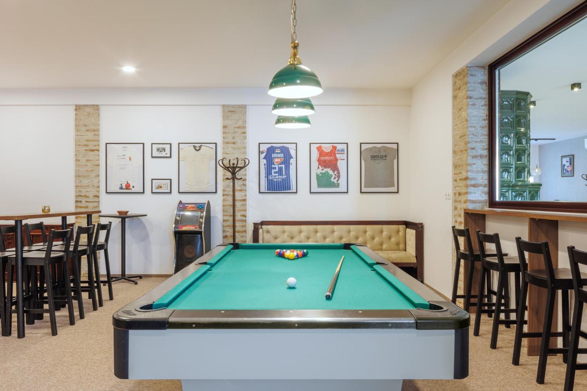 100 Eves Fogado Bed & Breakfast Szatymaz ภายนอก รูปภาพ