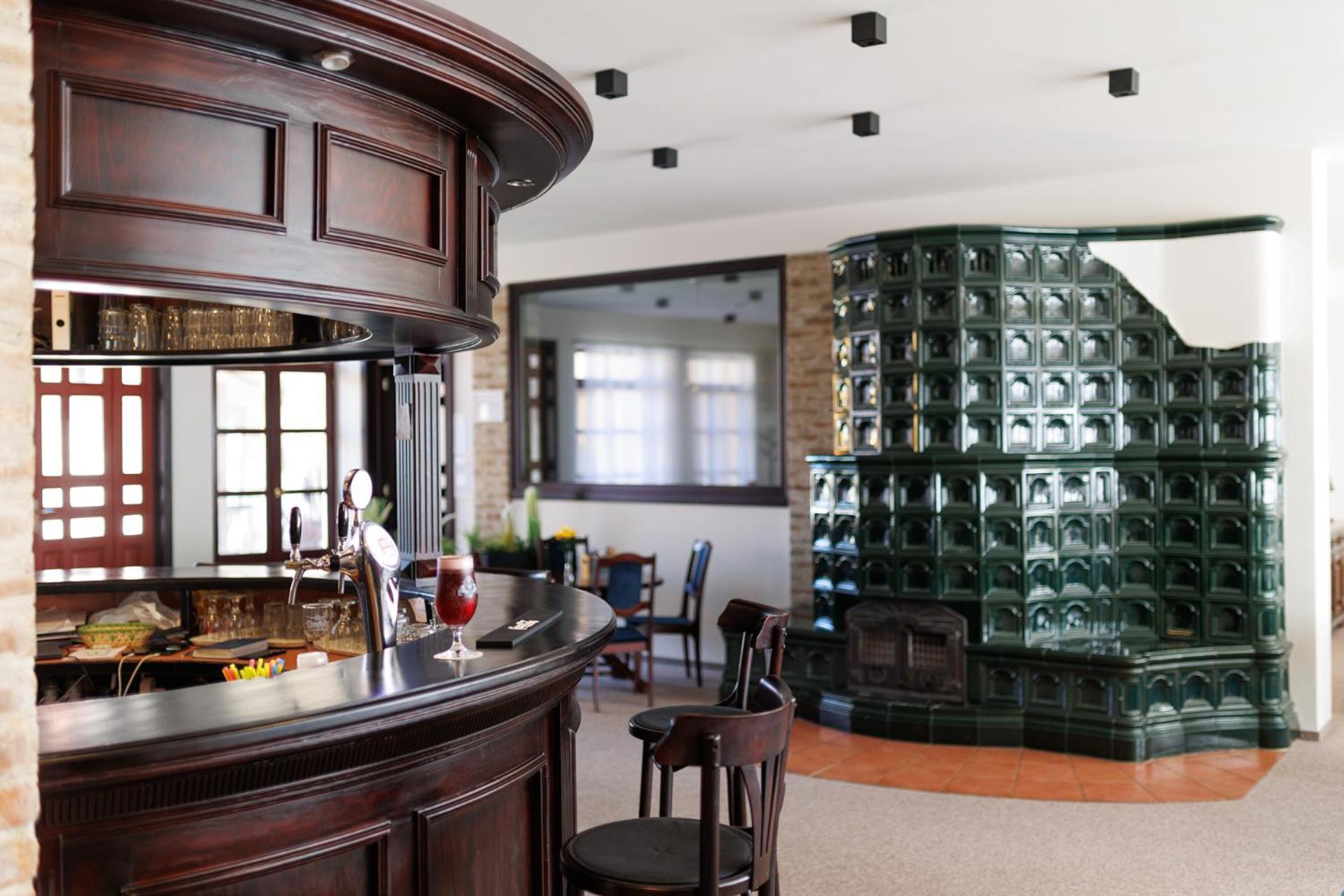 100 Eves Fogado Bed & Breakfast Szatymaz ภายนอก รูปภาพ