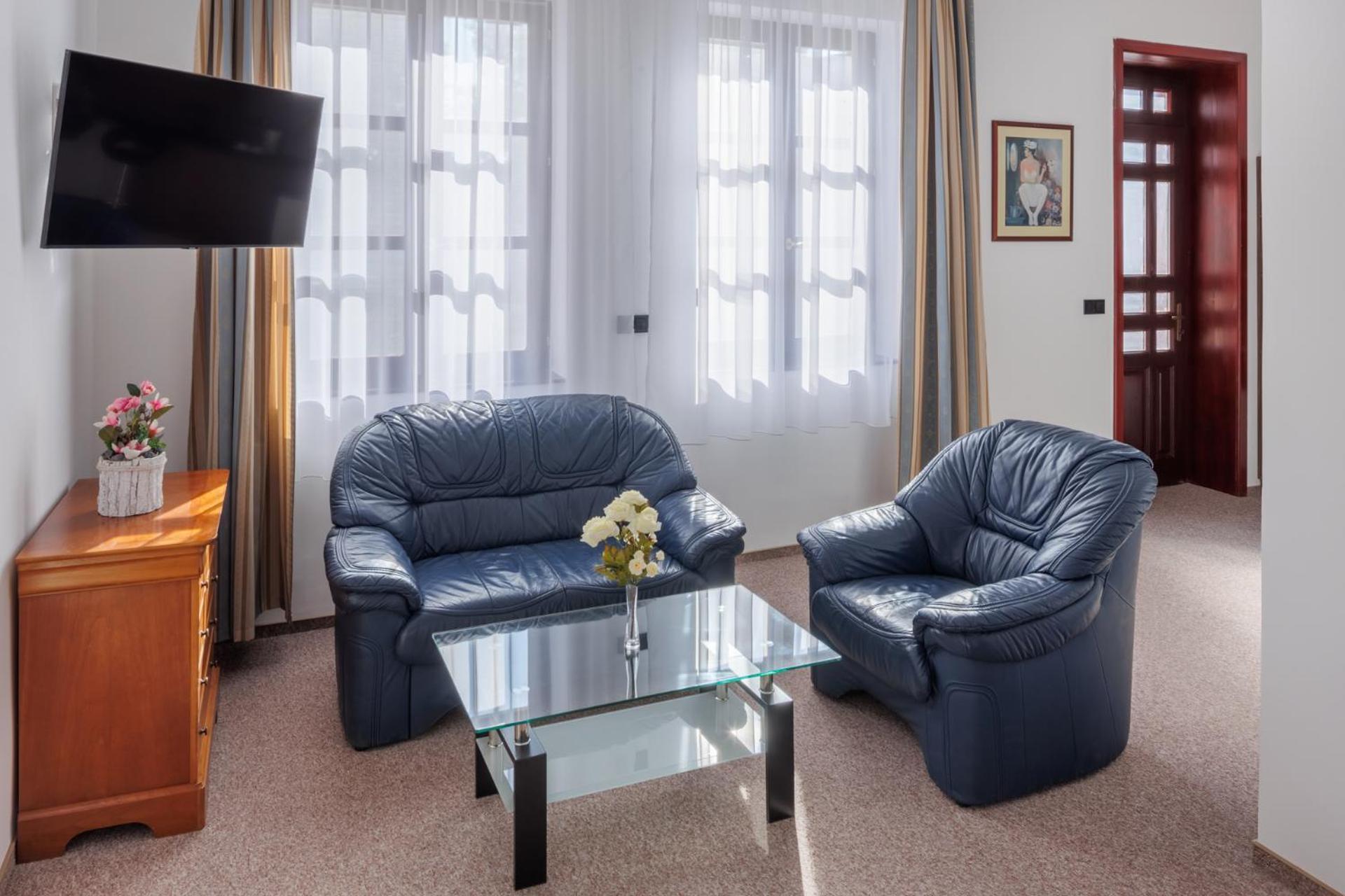 100 Eves Fogado Bed & Breakfast Szatymaz ภายนอก รูปภาพ